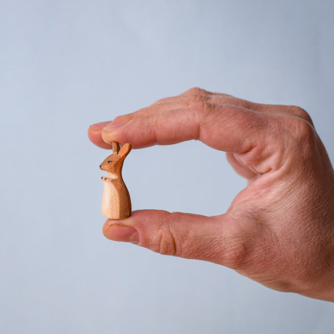 Bumbu Toys Houten Kangoeroe moeder met baby