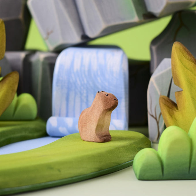 Bumbu Toys Houten Baby Capibara zittend