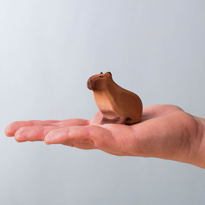 Bumbu Toys Houten Capibara zittend