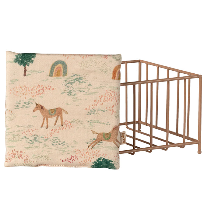 Maileg metalen Baby Box, Playpen Micro, Dark powder, hoogte 8 cm