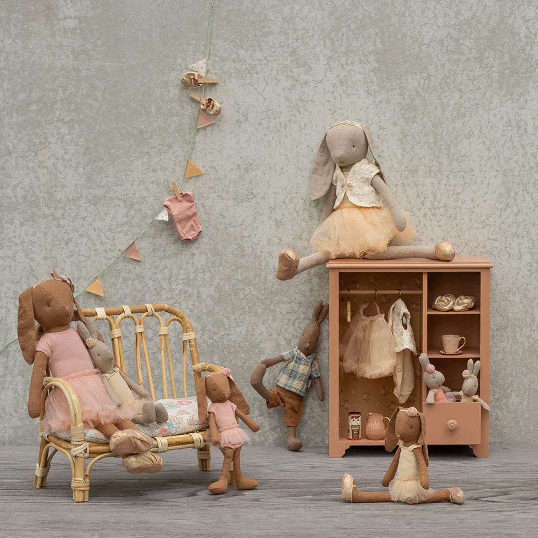 Maileg houten garderobekast incl. 3 hangers, Wardrobe Large - Dark powder, 33cm