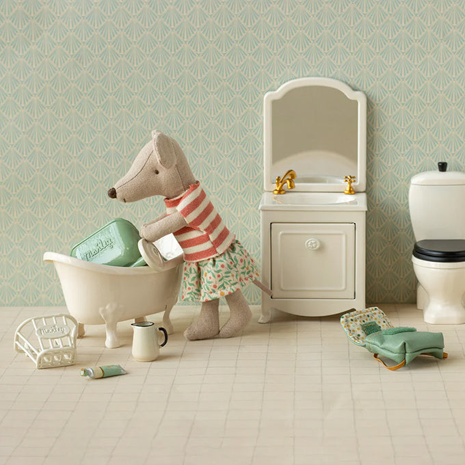 Maileg grote zus Muis met Rugzak, Tricycle mouse, Green
