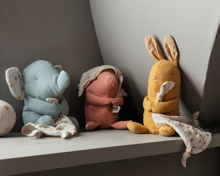 Maileg Muziekknuffel Konijn met knuffeldoekje, Lullaby friends, 32cm, Bunny II
