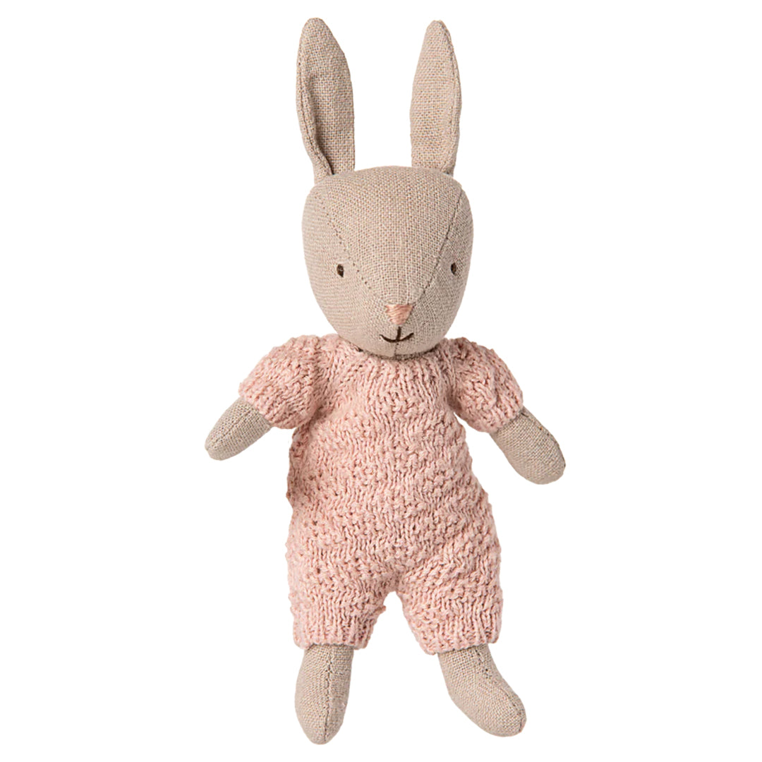 Maileg konijntje, Rabbit, Micro - Sand - Rose knitted suit, 13,5 cm