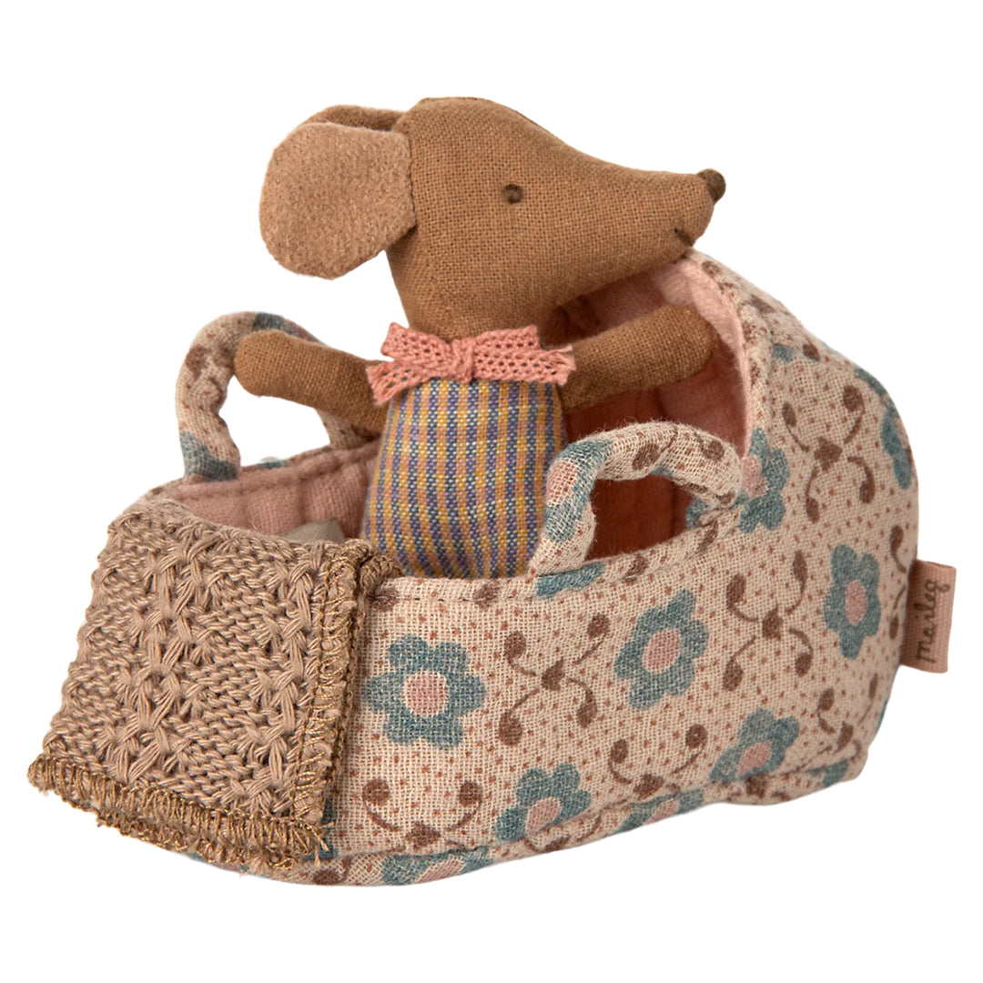 Maileg Reiswieg voor Baby Muizen, Carry cot - Rose 9,5 cm