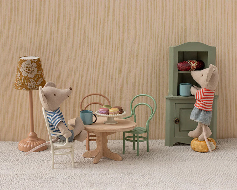 Maileg houten eettafel, Oval dining table Mouse, hoogte 5cm