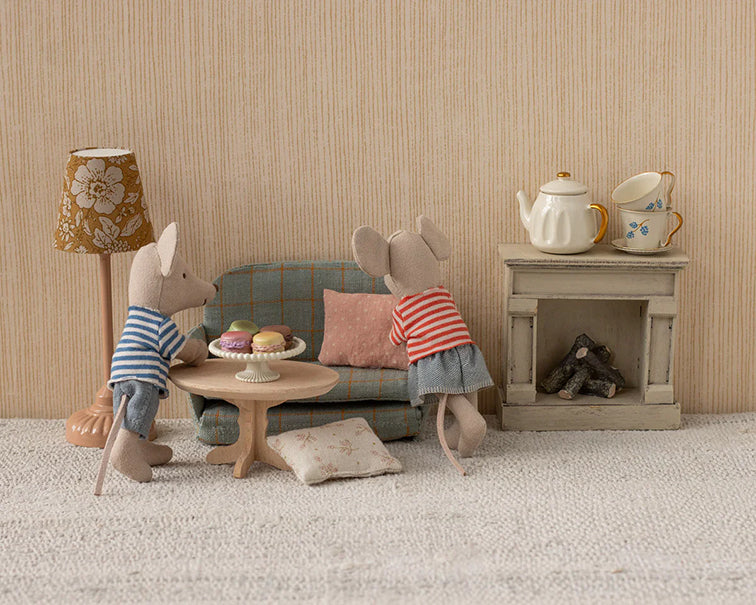 Maileg houten salontafeltje, Oval coffee table Mouse, hoogte 4,5cm