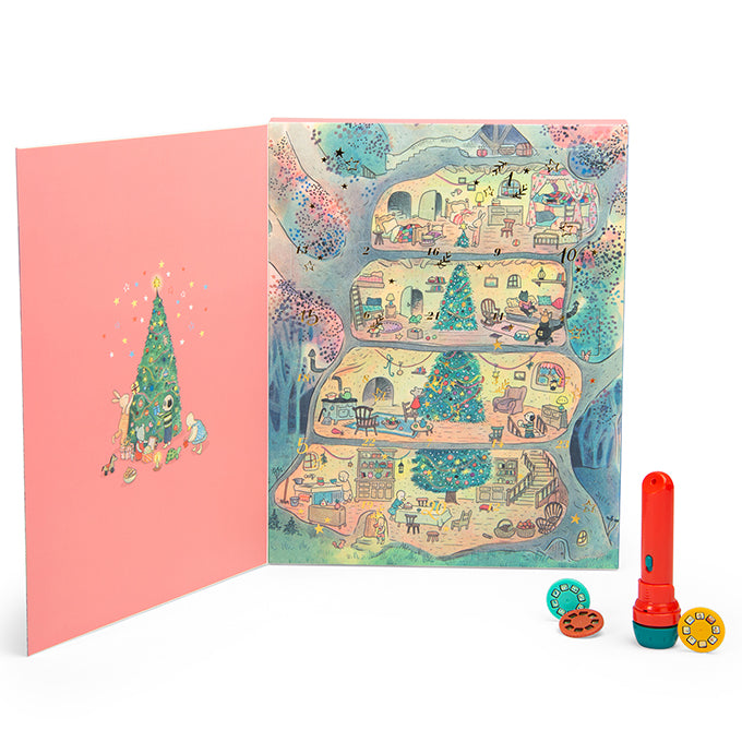 Moulin Roty Adventskalender met Verhaaltjeslamp en 23 schijfjes 'La Grande Famille'