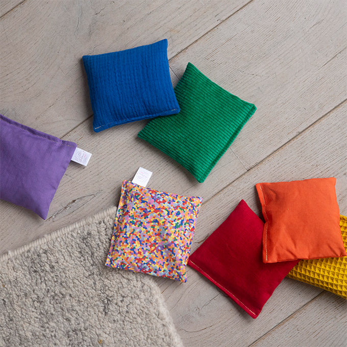 Little Botanic Label Sensorische Pittenzakjes - Regenboog met Super Confetti 6+1